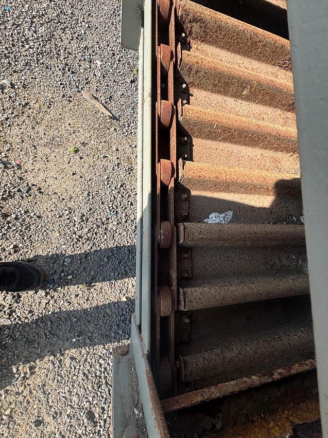 Used 2010 Sutco Cardboard 1.4mm x 6.4mm 2D/3D Flip Flow Screening Deck Screen