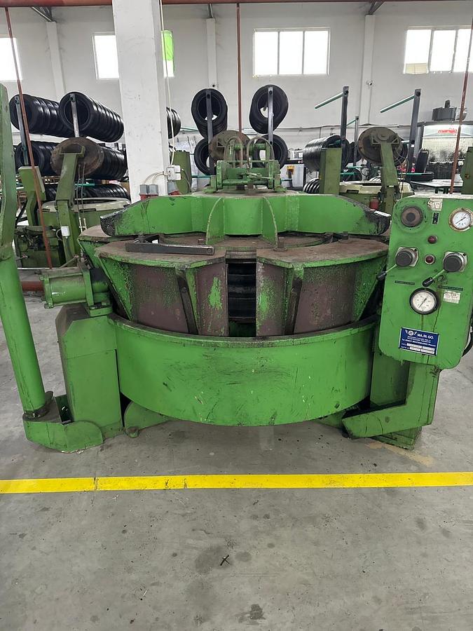 Used Tyre Retreading PCR & TBR Presses Full Plant