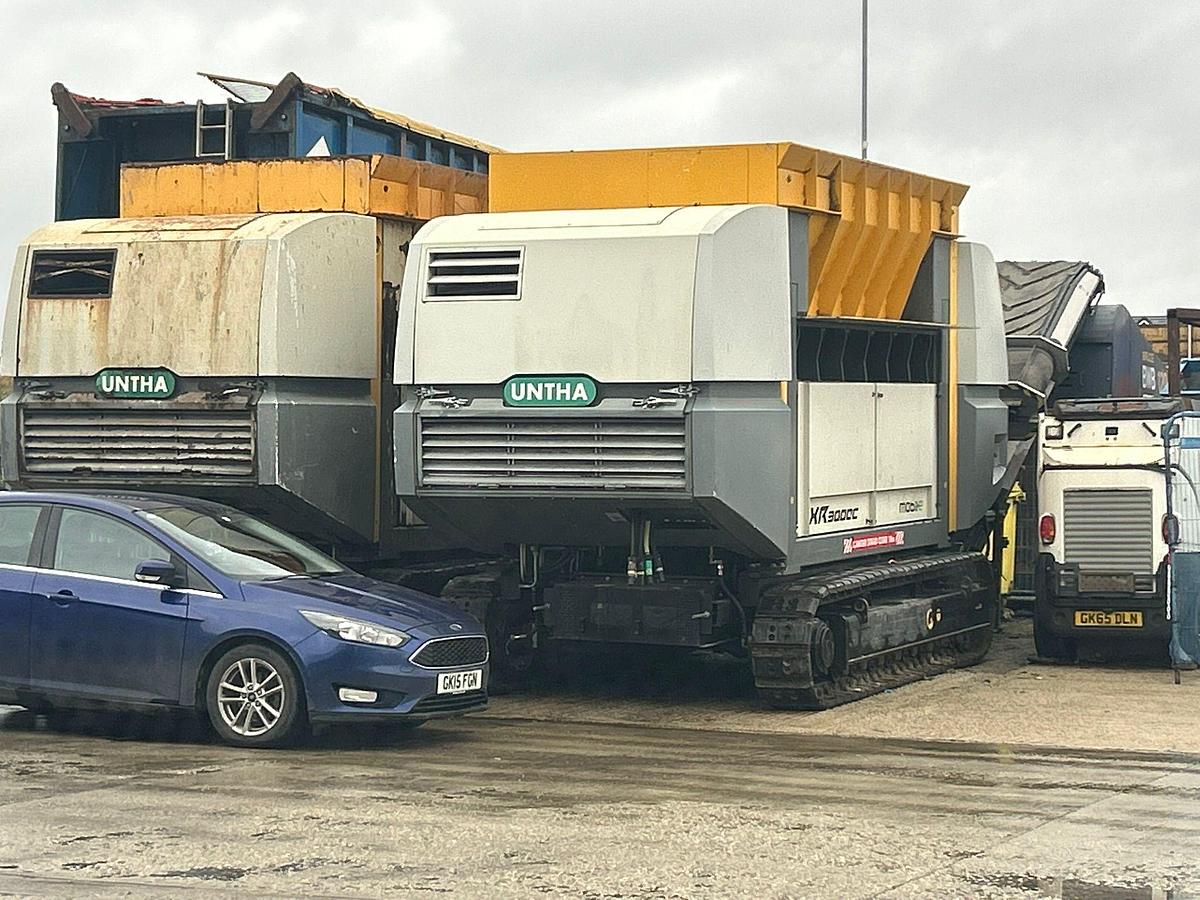 Used 2019 Untha XR3000C Tracked Single-shaft Shredder