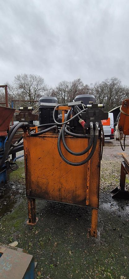 Used Monarch Engineering Ltd 960 Shear