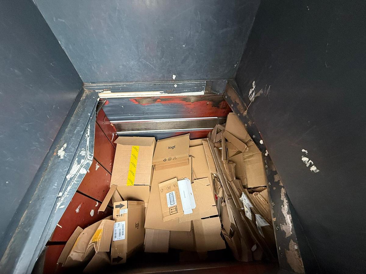 Used 2021 Presto CC40V Automatic Horizontal Chamber Baler 