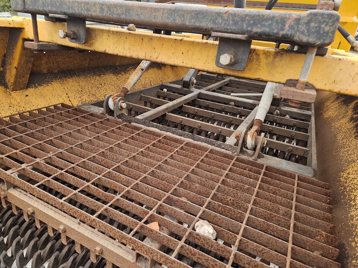 Used 2012 Backers 3-MTBC 3 Fraction Tracked Star Screen