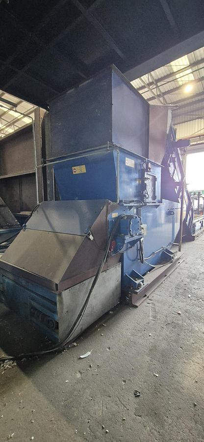 Used 2007 Jovisa, SL Shredder with Infeed conveyor