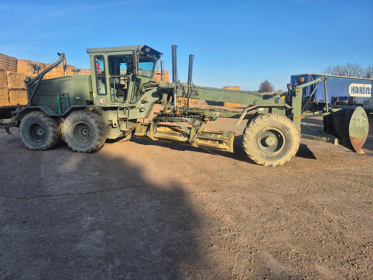 Used 1995 Champion 726A VHP Grader