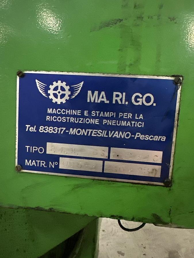 Used Tyre Retreading PCR & TBR Presses Full Plant