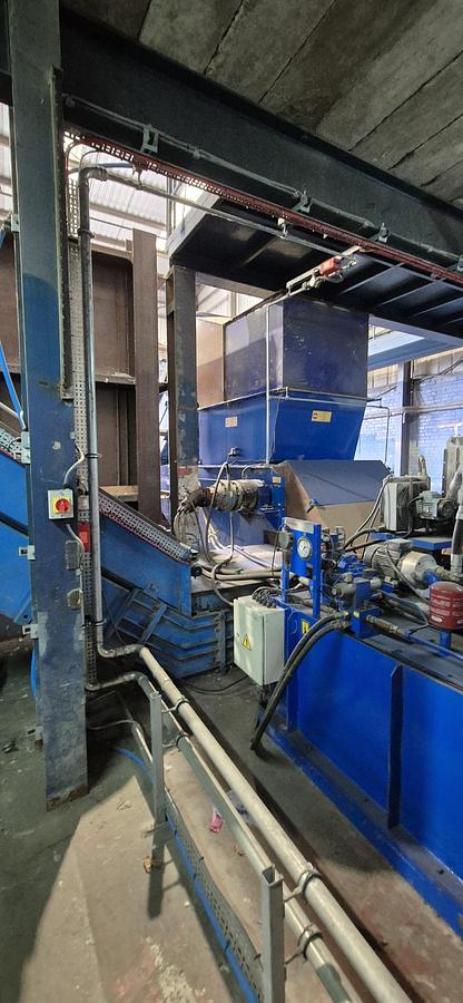 Used 2007 Jovisa, SL Shredder with Infeed conveyor