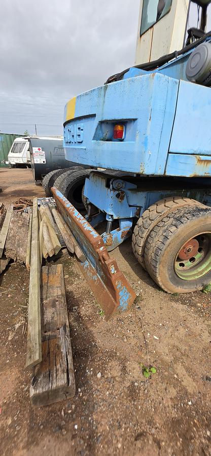 Used 2002 Fuchs MHL 330