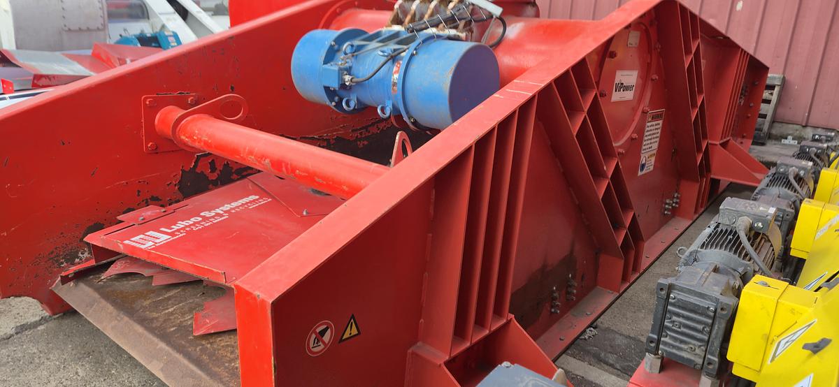 Used 2009 ViPower Finger Screen and shaker feeder