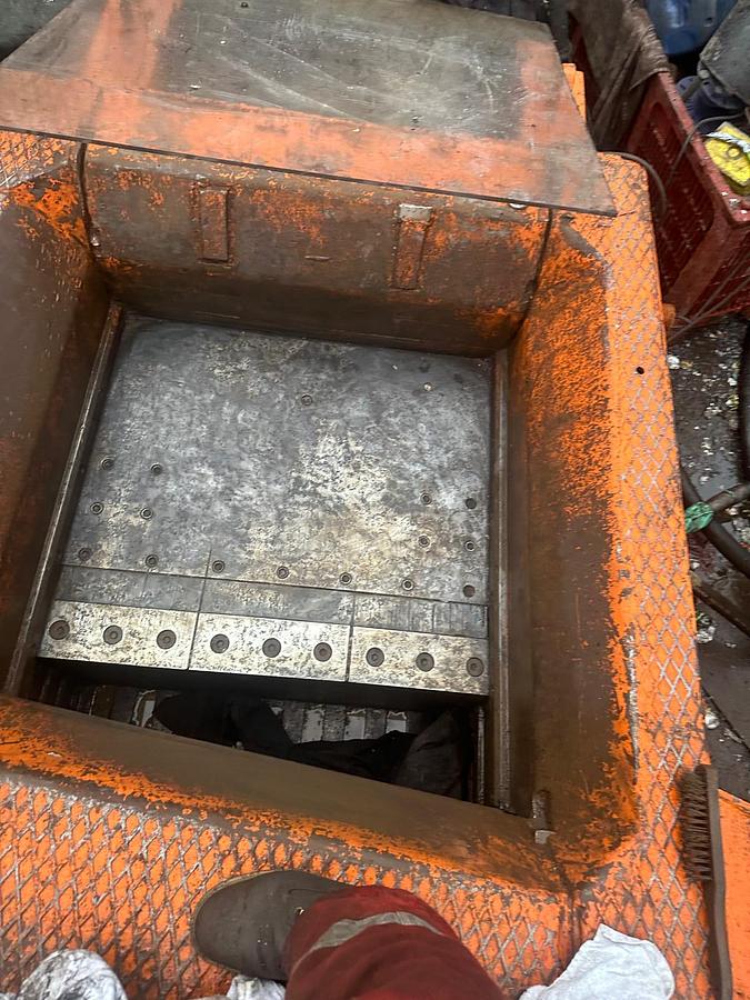 Used 1973 Vezzani PM50-D Non Ferrous Baler