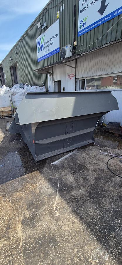 Used 2024 Shaker Feeder 2m