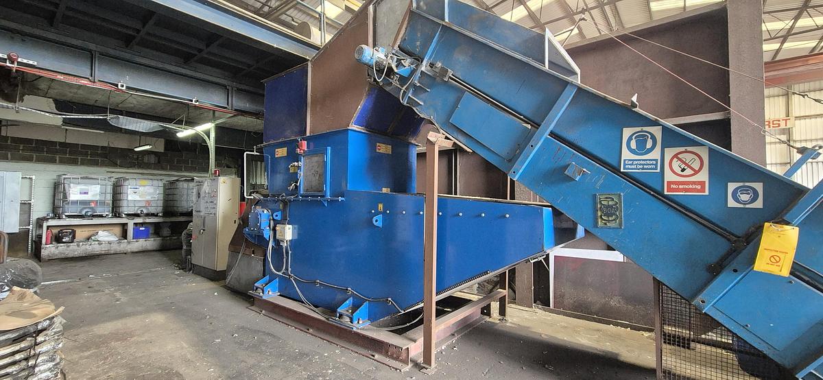 Used 2007 Jovisa, SL Shredder with Infeed conveyor