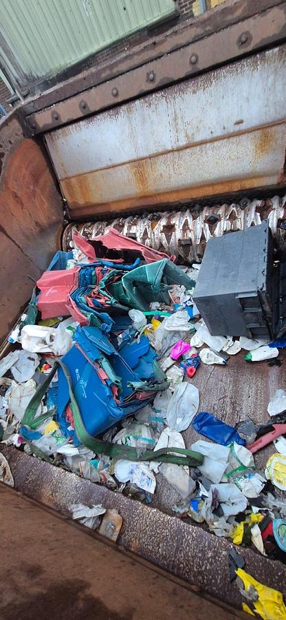 Used 2005 Vecoplan VAZ 1800 Single-shaft Shredder