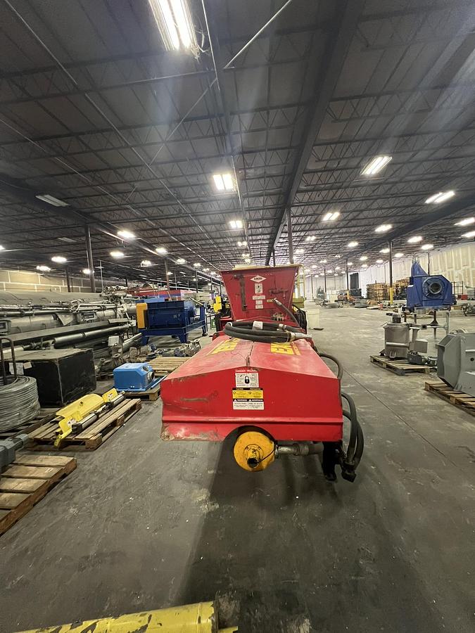 Used EXCEL 2R9 Baler