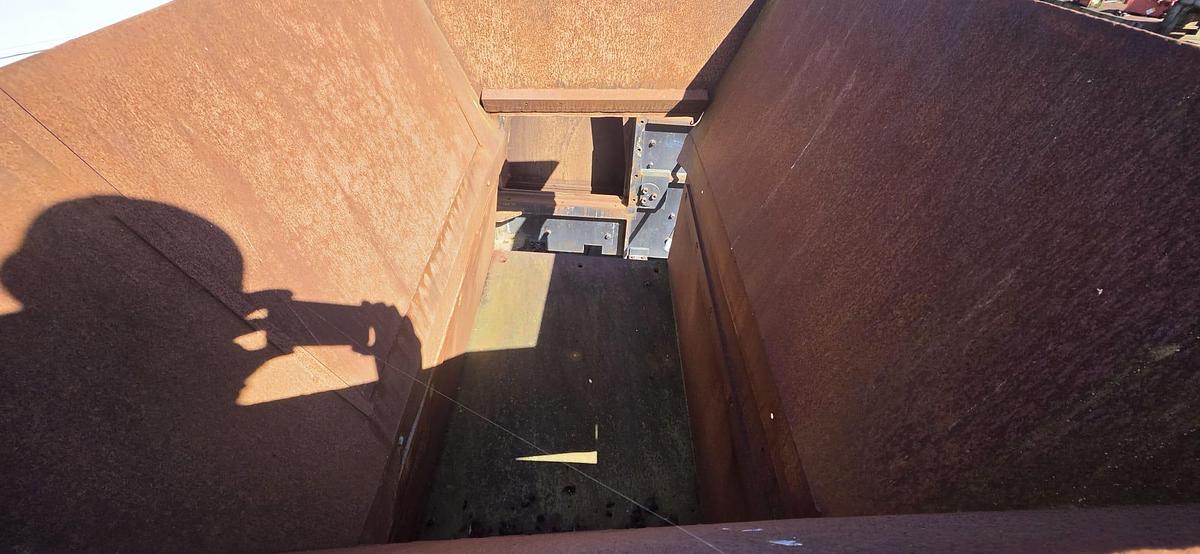 Used McIntyre Recon Sodre 9 Baler