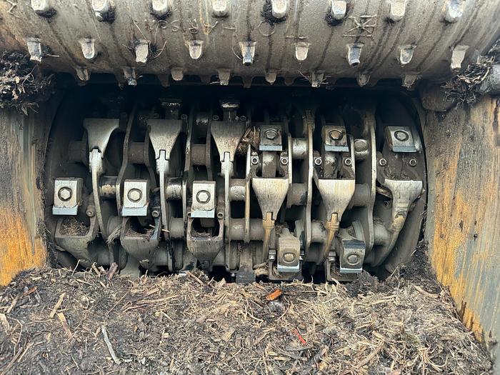 Used 2014 Komptech Axtor 6010 High Speed chipper and shredder