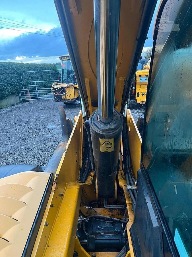 Used 2014 JCB 535-140 Telehandler