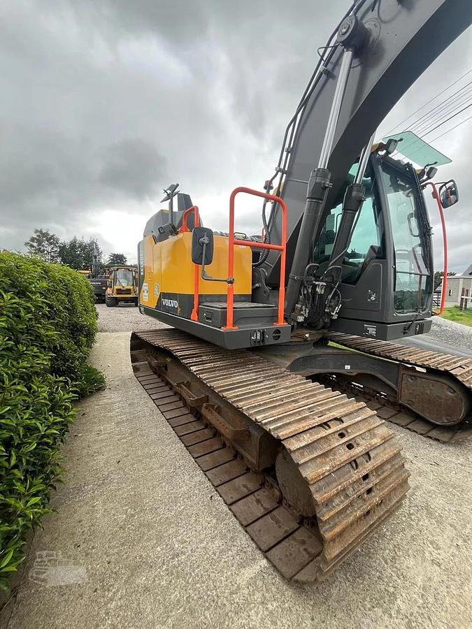 Used 2021 Volvo EC140EL Crawler Excavator 