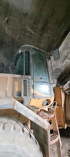 Used 2007 Case 821E Waste spec loader