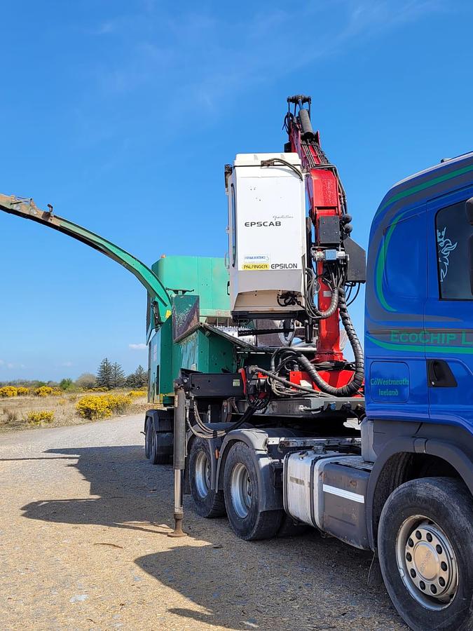 Used 2014 Jenz 820 Chipper W/Mounted Epsilon 130 Crane