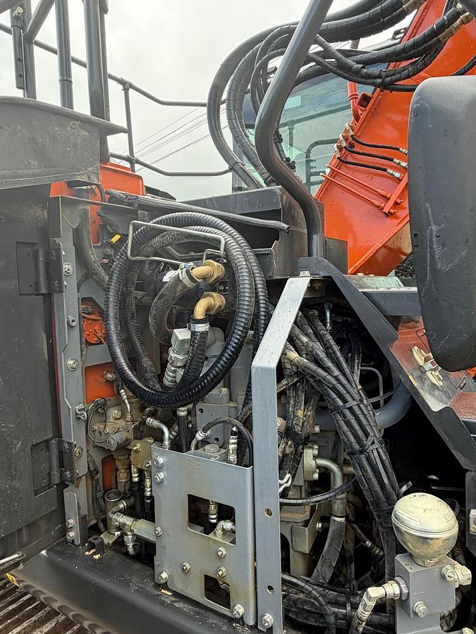 Used 2020 Hitachi ZX135US-6 Crawler Excavator 