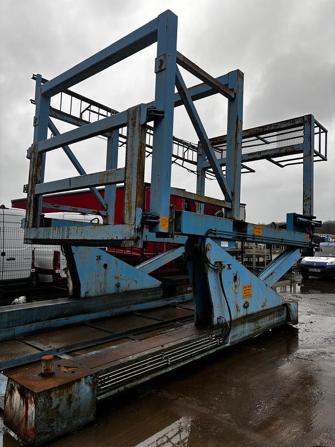 Used Container Tilter