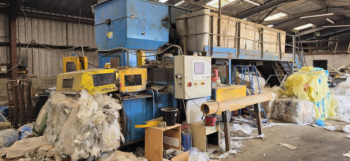 Used Picking Station  with twin ran baler