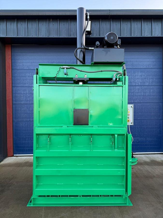 Used Pakawaste MX600 Vertical Baler 
