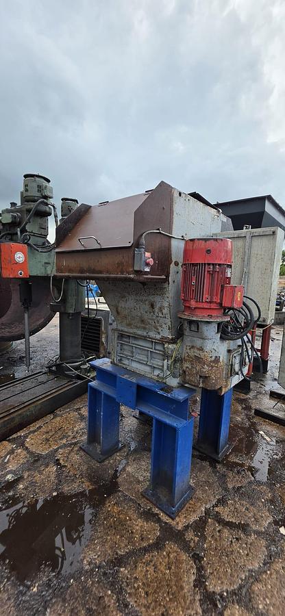 Used Satrind F 615 Robust Twin-Shaft Shredder