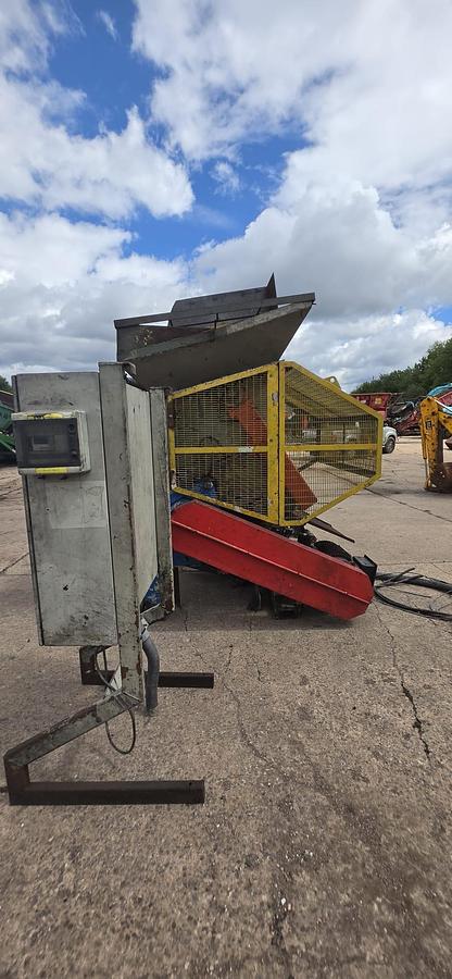 Used Lindner RS 1000 Single-Shaft Shredder