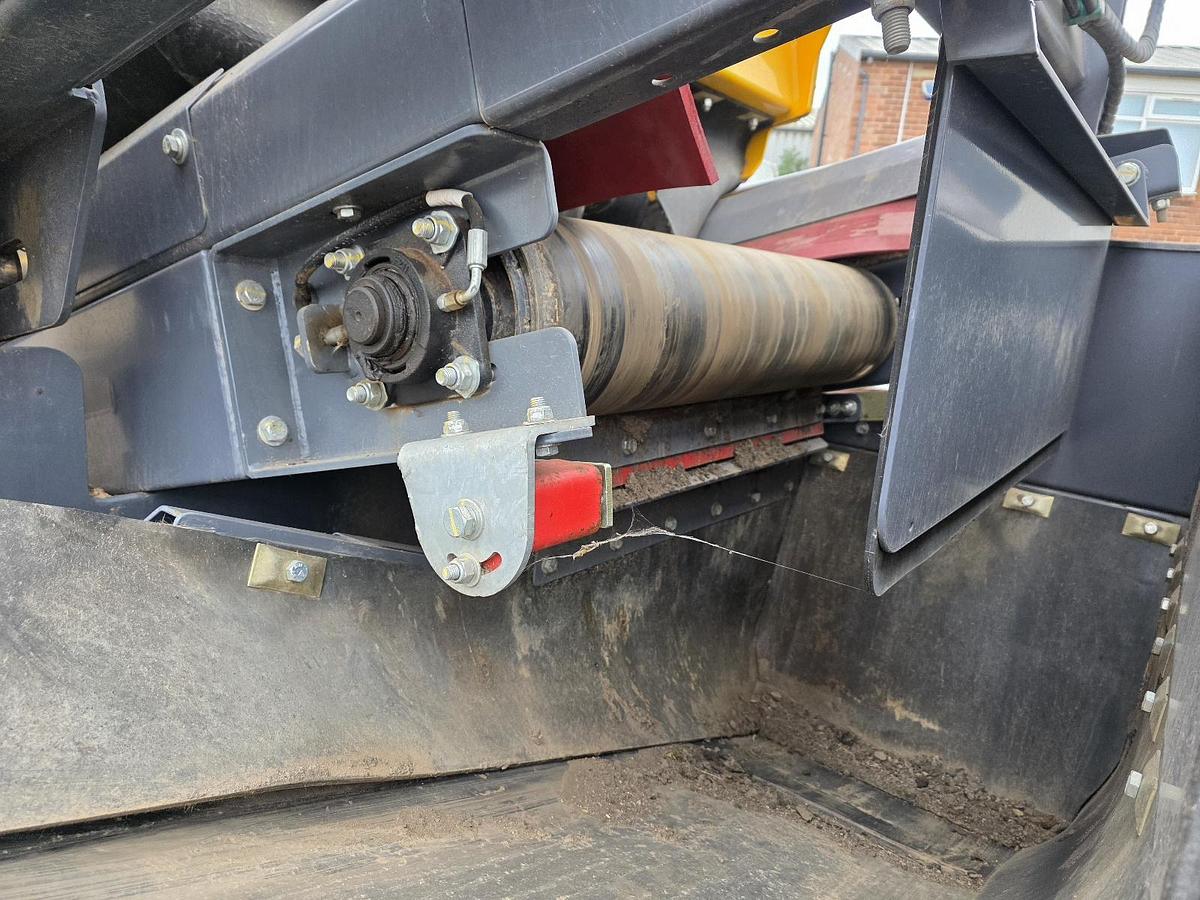 Used 2023 Tesab 1340 Track 2 Deck Scalping Screen Screener