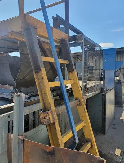 Used 2010 Picking line 6 Bay