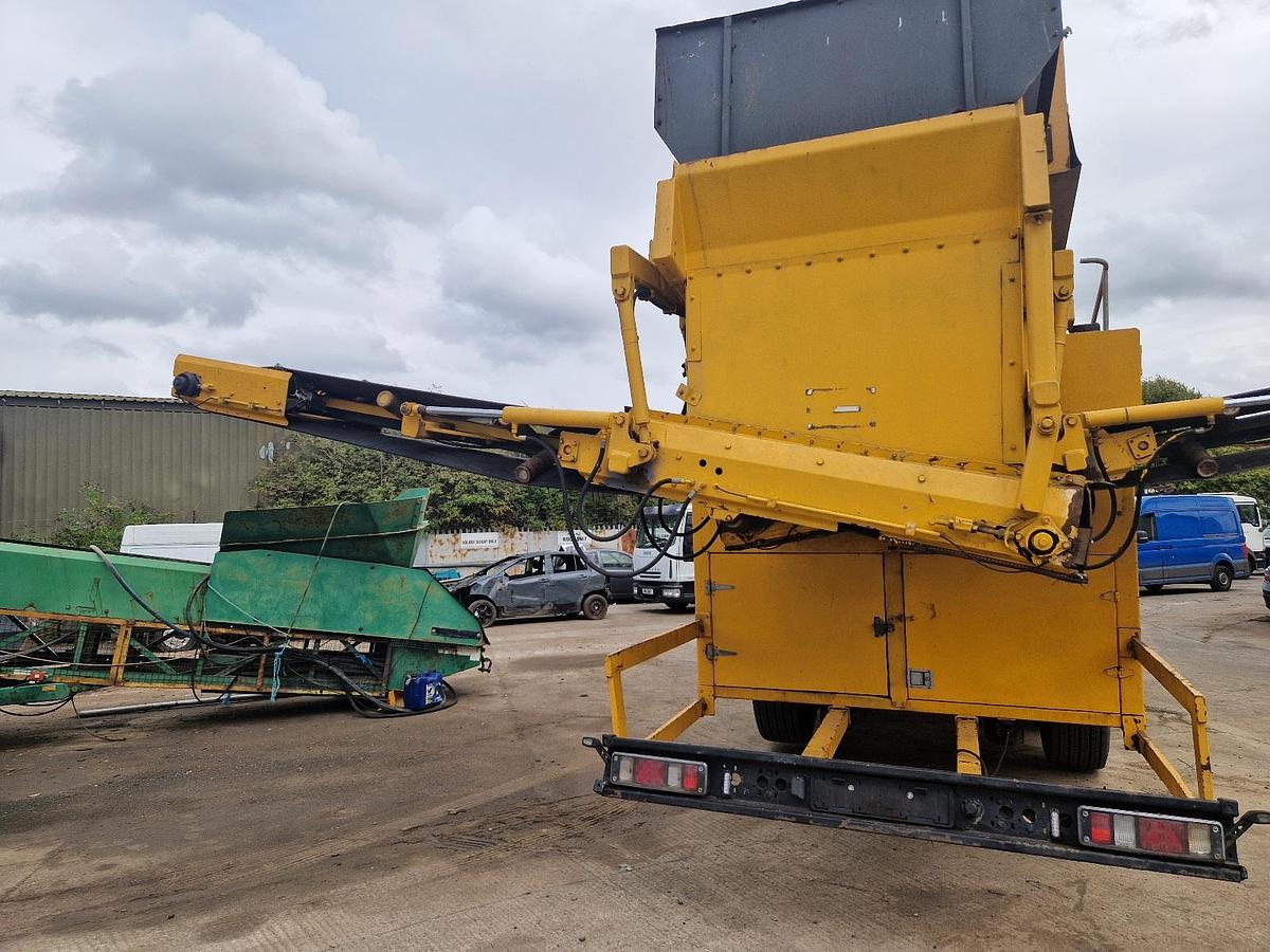 Used 2012 Backers 3-MTBC 3 Fraction Tracked Star Screen