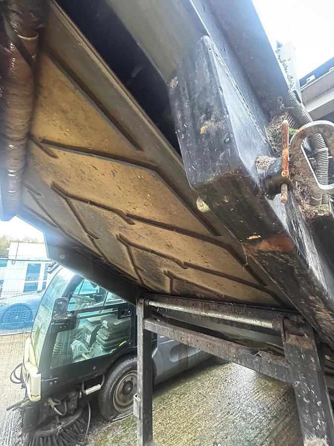 Used 2019 Untha XR3000C Tracked Single-shaft Shredder