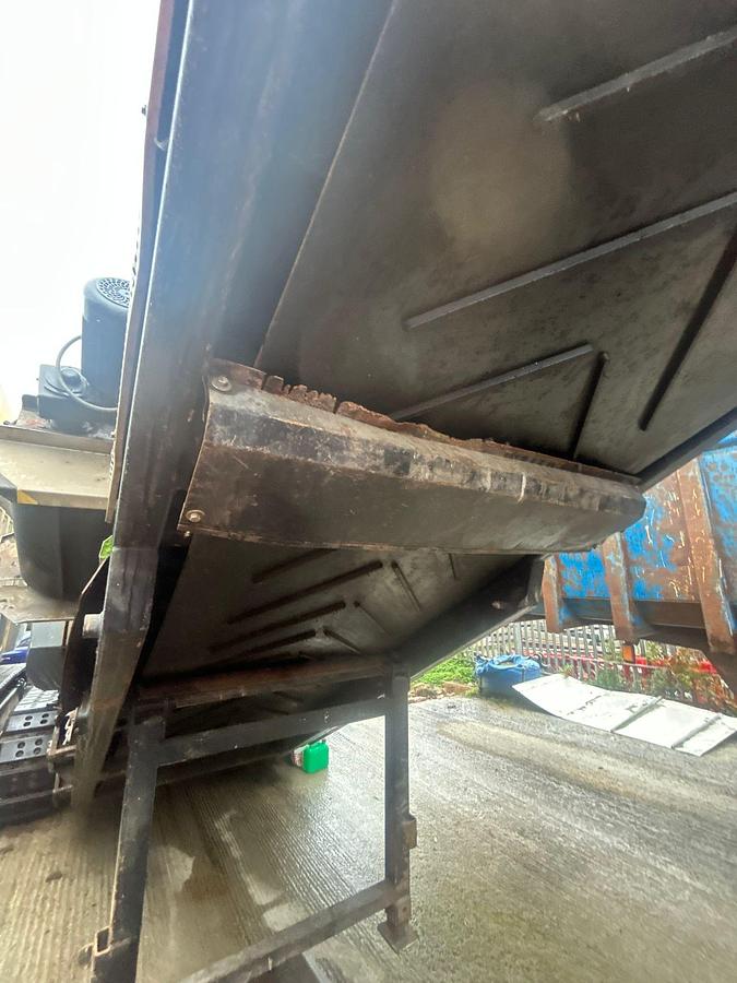 Used 2019 Untha XR3000C Tracked Single-shaft Shredder