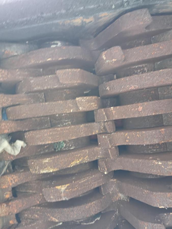 Used Satrind F 615 Robust twin shaft shredder