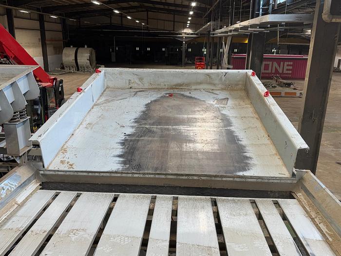 Used 2021 2.4m Shaker Feeder
