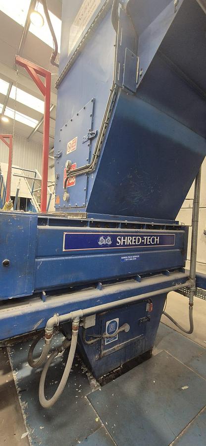 Used 2008 Shred-Tech Twin-shaft Shredder