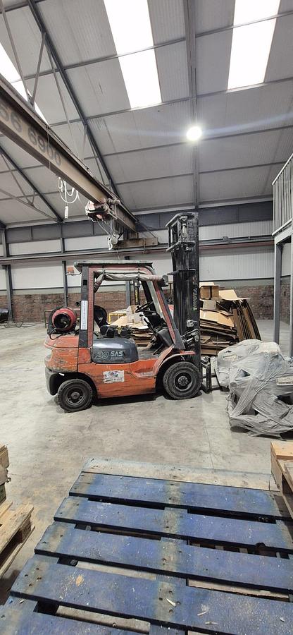 Used 2004 Toyota 42-7FGF20 LPG Forklift 