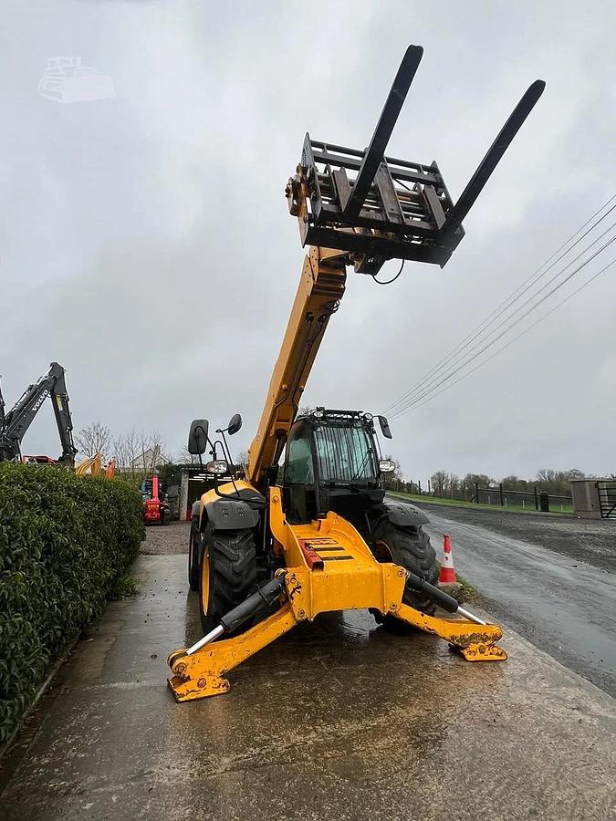 Used 2016 JCB 540-140 Telehandler