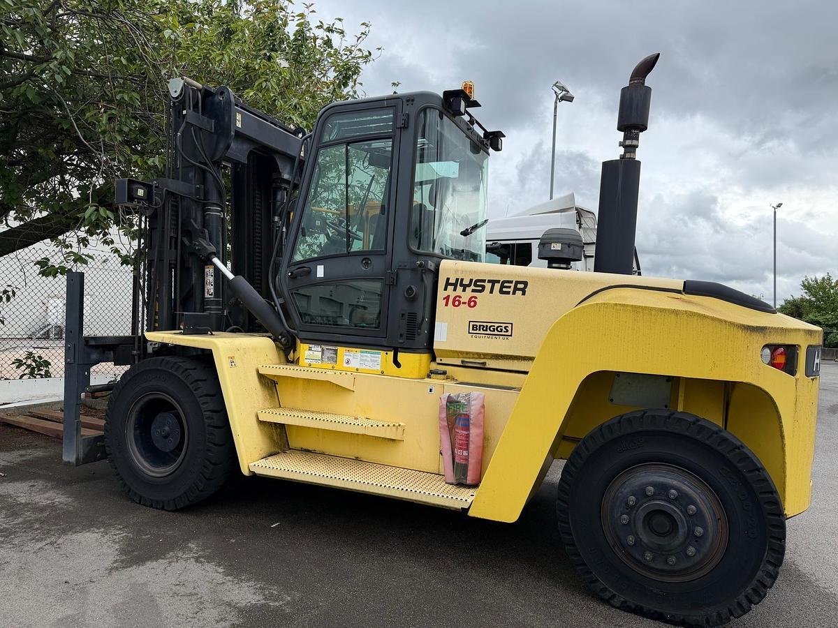 Used Hyster 16.6 Forklift