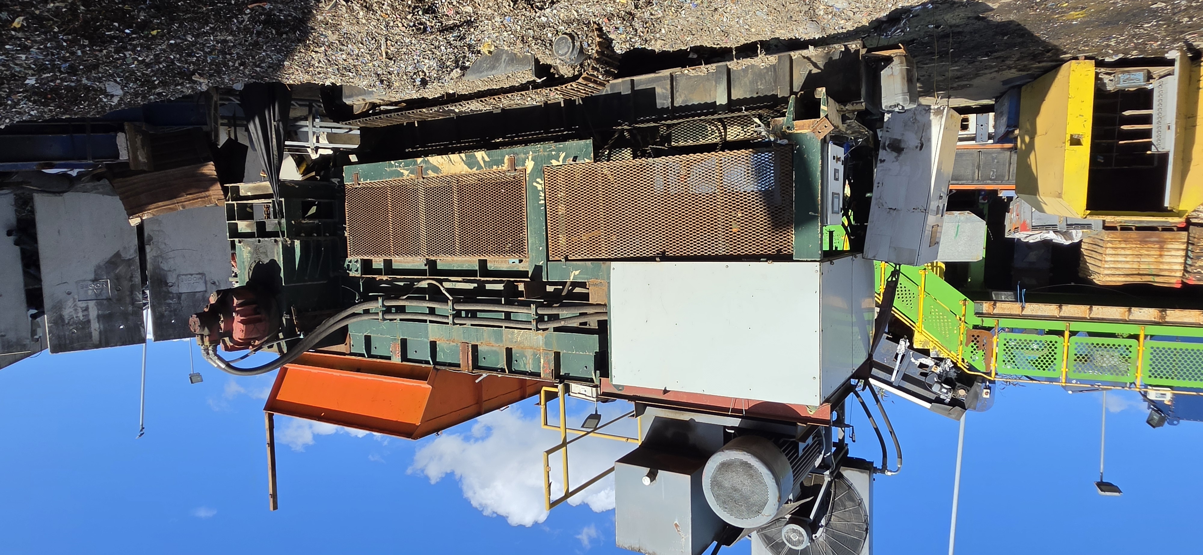 Used 2020 Mobile Tracked Electric Single-shaft Shredder