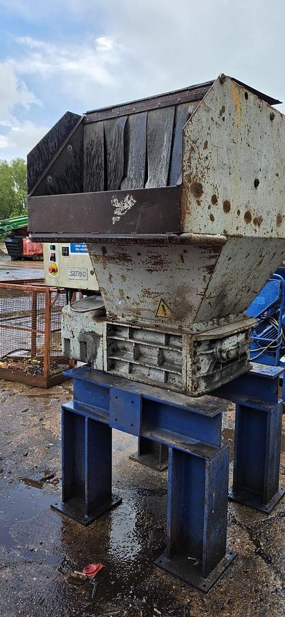 Used Satrind F 615 Robust Twin-Shaft Shredder