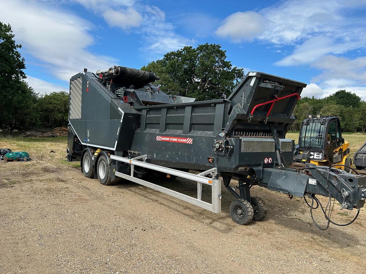 Used 2022 Komptech AXTOR 4510 Trailer Mobile High Speed Shredder