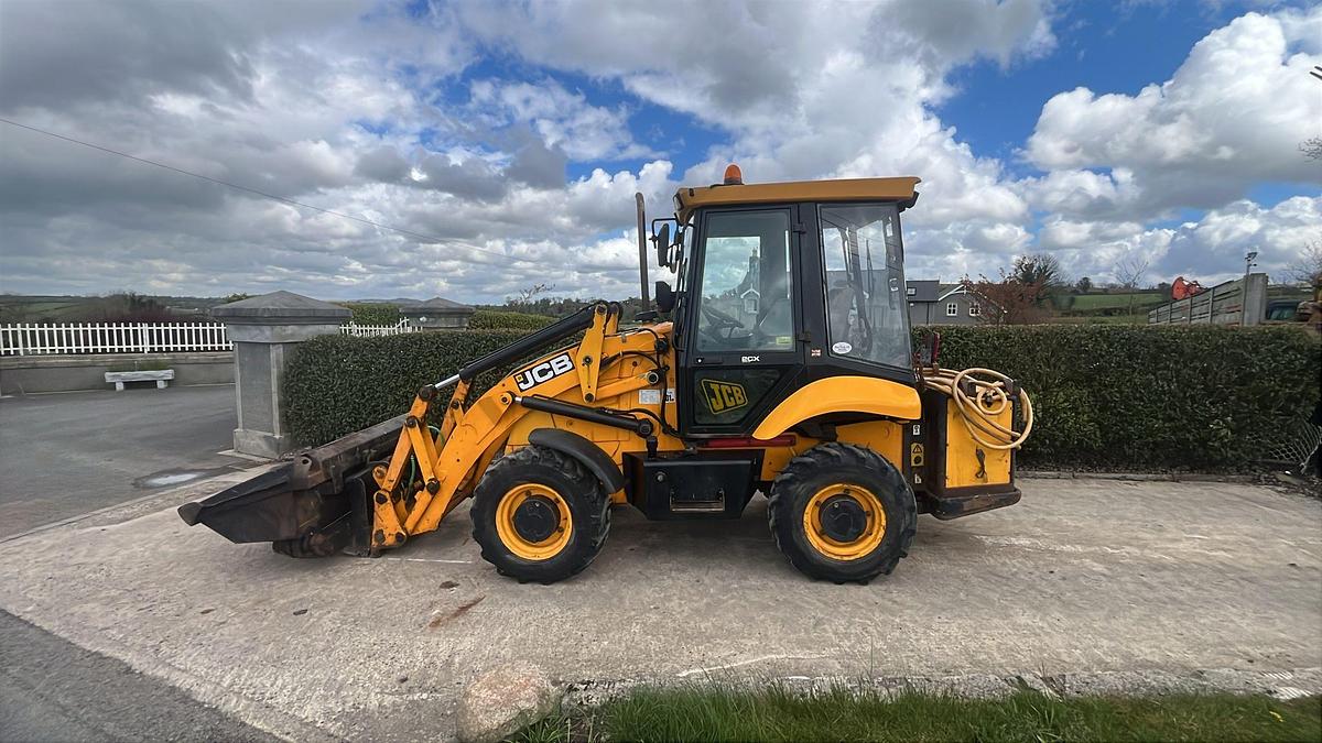 Used 2011 JCB 2CX AM Material Handler