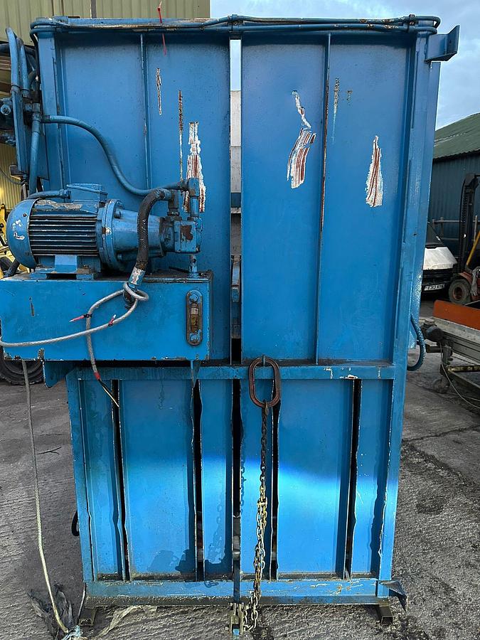 Used Horizontal Baler 