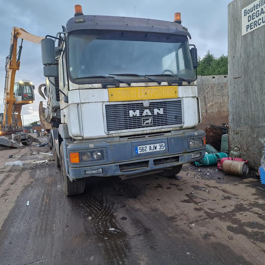 Used 2008 Lefort Mobile 600 Shear Baler