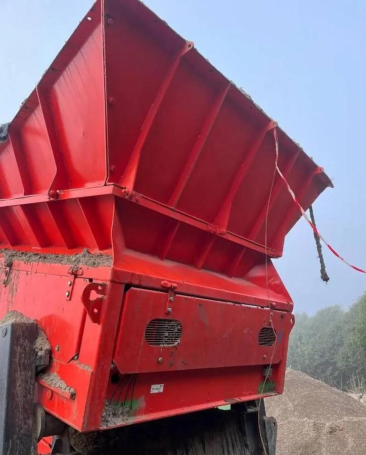 Used 2009 Terex Finlay 883 Mobile Screener