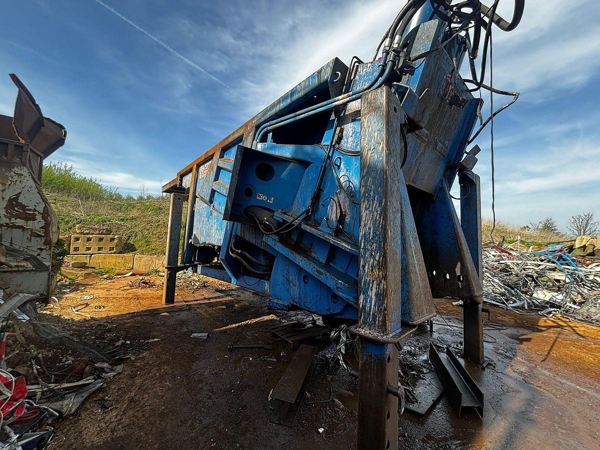 Used 2011 Bonfiglioli 2000 Incline Shear