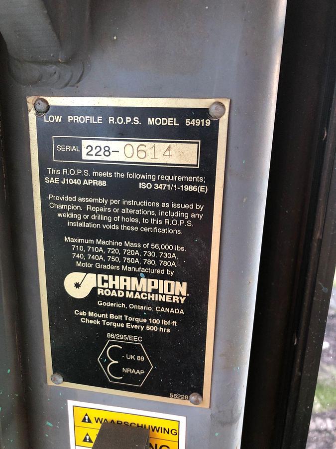 Used 1995 Champion 726A VHP Grader