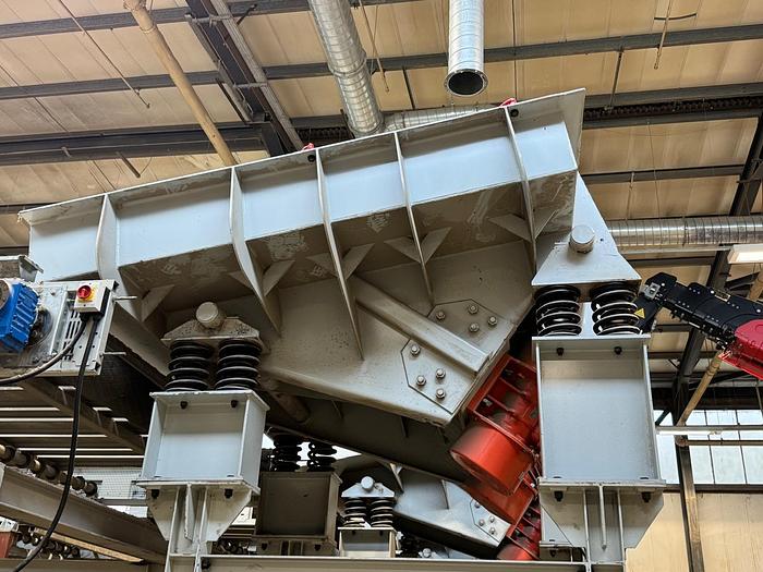 Used 2021 2.4m Shaker Feeder